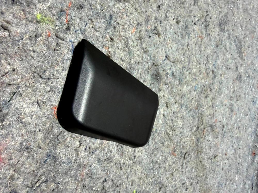 2014-2016 Maserati Quattroporte Right B Pillar Cover Trim 670010366 – photo 4