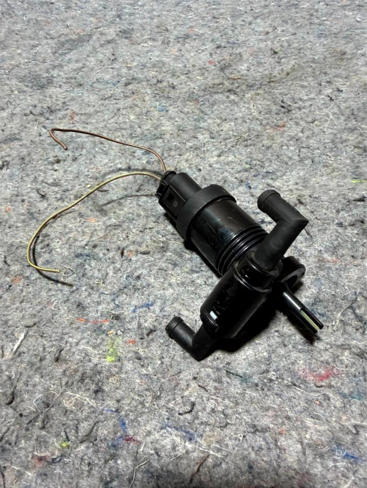 Mopar 05152075AC Windshield Washer Pump for Durango Caravan Genuine – photo 1