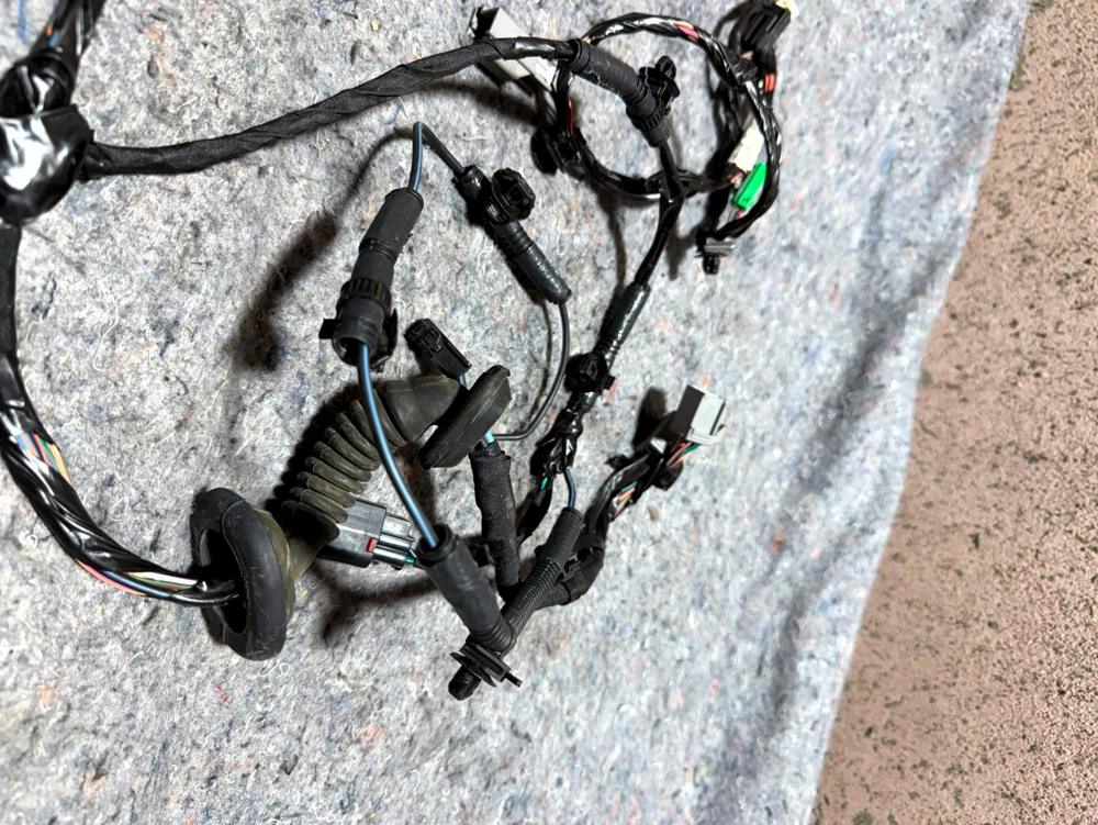 2012-2016 Jeep Patriot Trunk Lid Wire Harness OEM – photo 3