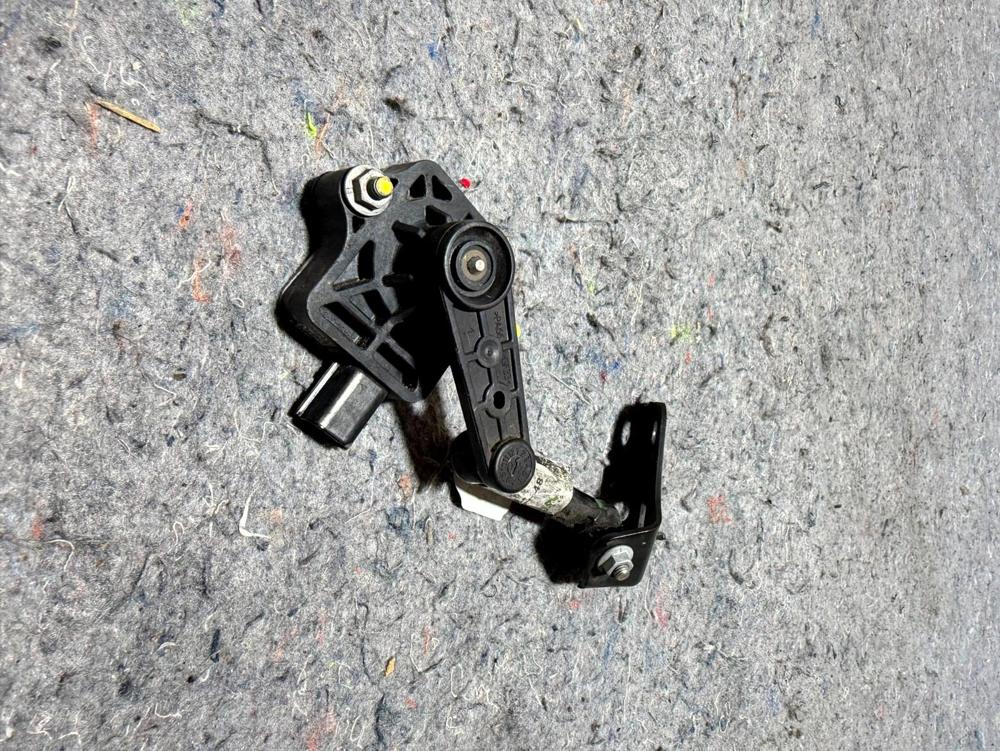 18-22 Ford Mustang GT Driver Left Rear Headlight Height Level Sensor OEM – photo 2