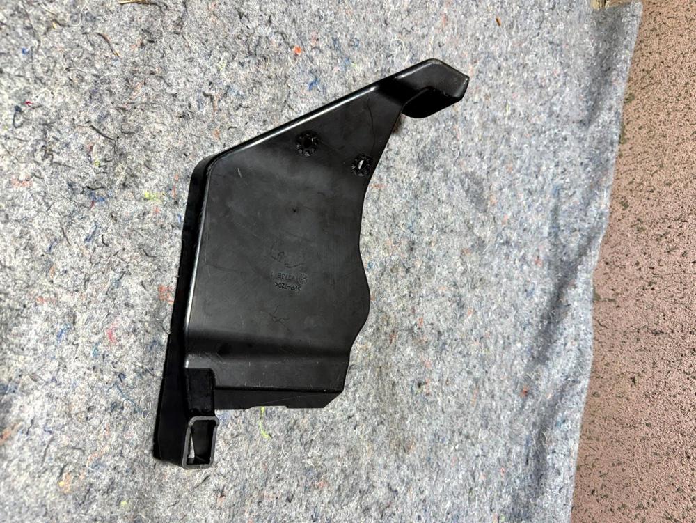 Front Engine Lower Splash Shield Guard OEM FL346N634AD Ford F150 2015-2023 – photo 3