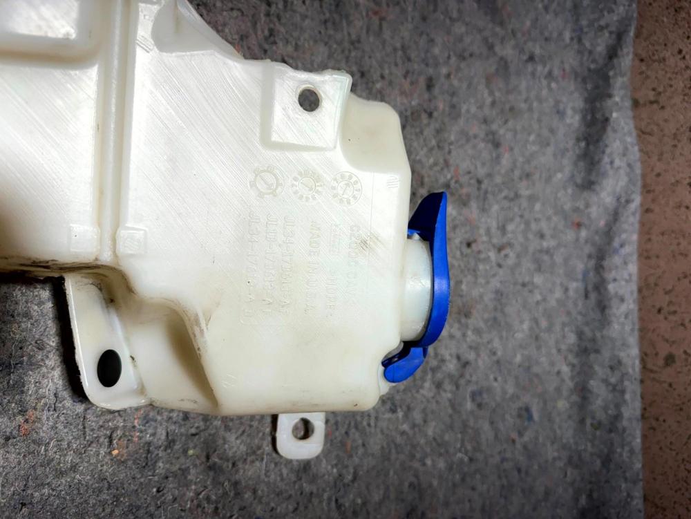 18 Ford F150 OEM Windshield Washer Reservoir JL3417B613AF – photo 3