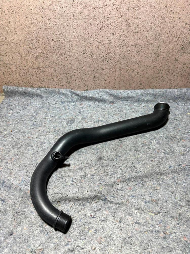 2018-2021 Ford Expedition Engine Intercooler Upper Inlet Hose Tube Pipe OEM – photo 1