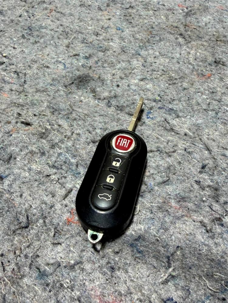 Original 2012-2017 Fiat 500 Locked Flip Key 2ADFTF12AM433TX – photo 1