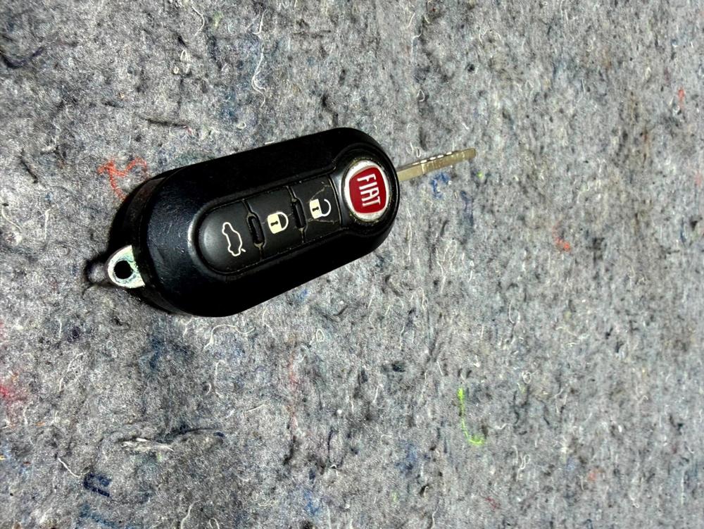Original 2012-2017 Fiat 500 Locked Flip Key 2ADFTF12AM433TX – photo 3