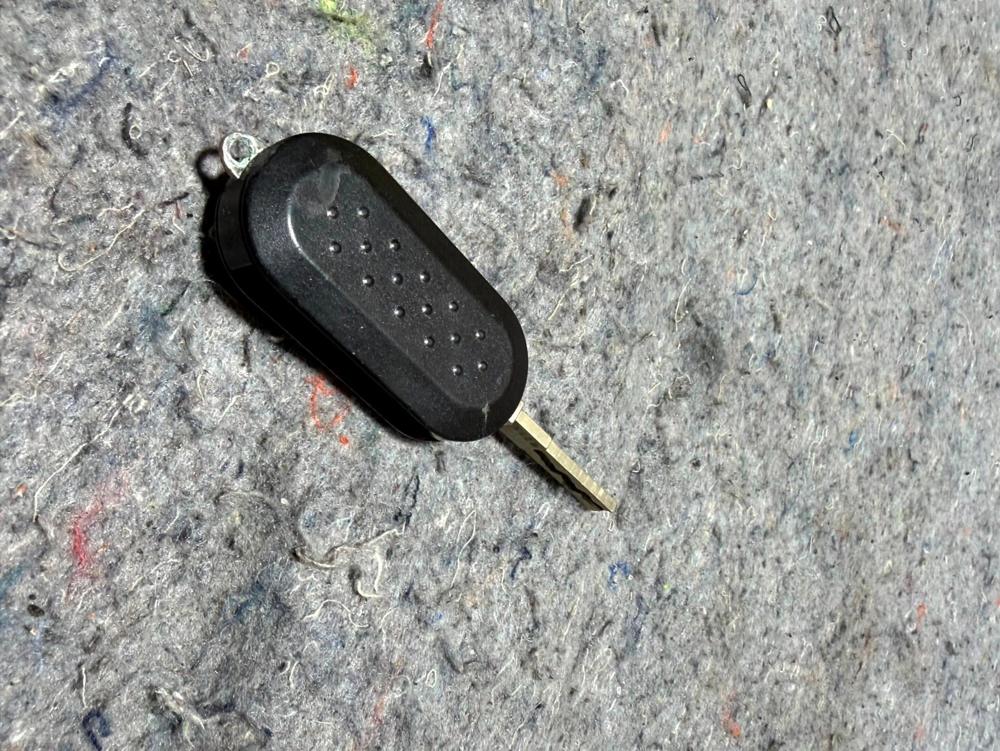 Original 2012-2017 Fiat 500 Locked Flip Key 2ADFTF12AM433TX – photo 4