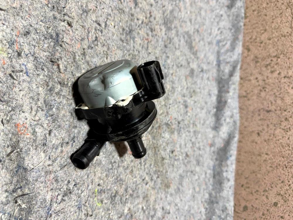 16-23 Infiniti Q50 Q60 Engine Motor Auxiliary Water Coolant Cooling Pump OEM – photo 2