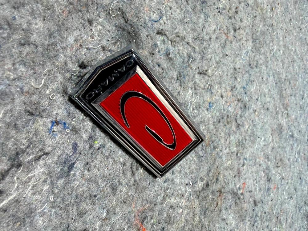 Brand New 1970 1973 Camaro Header Panel Emblem RS Ss Z-28 3994710 OEM Chevrolet – photo 3