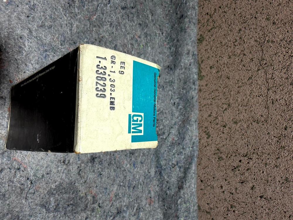 Gm Genuinee Camaro 3974594 Script Name Plate 71 72 73 74 – photo 3