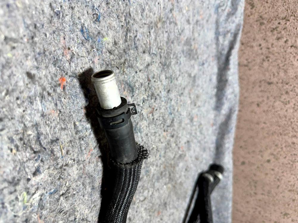 2014-2018 Infiniti Q50 Hybrid Coolant Hose Pipe – photo 2