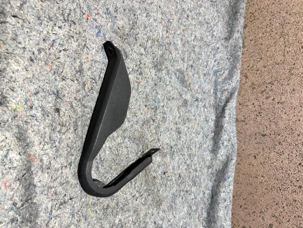 2007-2017 Jeep Patriot Rear Left Side Center Shield Cover Trim Panel OEM – photo 3