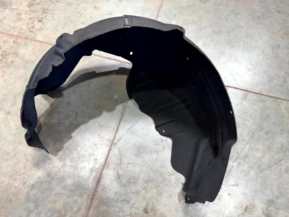 Ford Mustang Right Rear Wheel Running Trim FR3B63278B50AE 2017 22021959 – photo 1