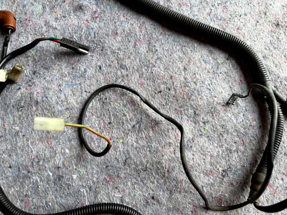 Ferarri Testarossa Engine Harness Rear Pn 144987 – photo 2