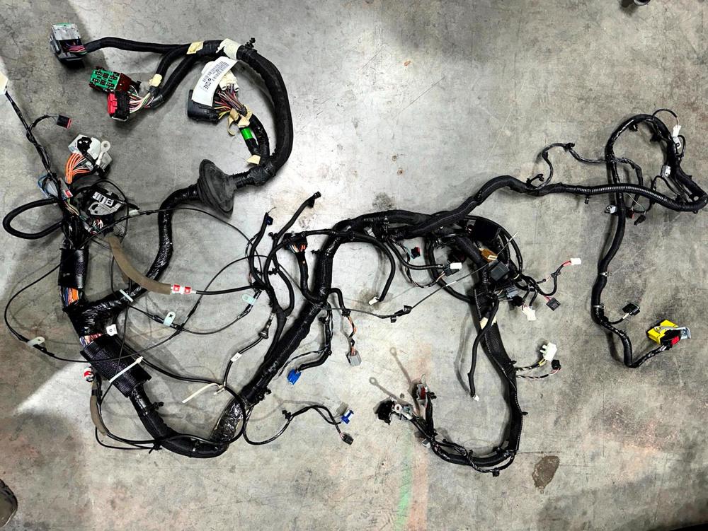 2017 Jeep Patriot Body Wire Harness 2.4 Genuine OEM – photo 1