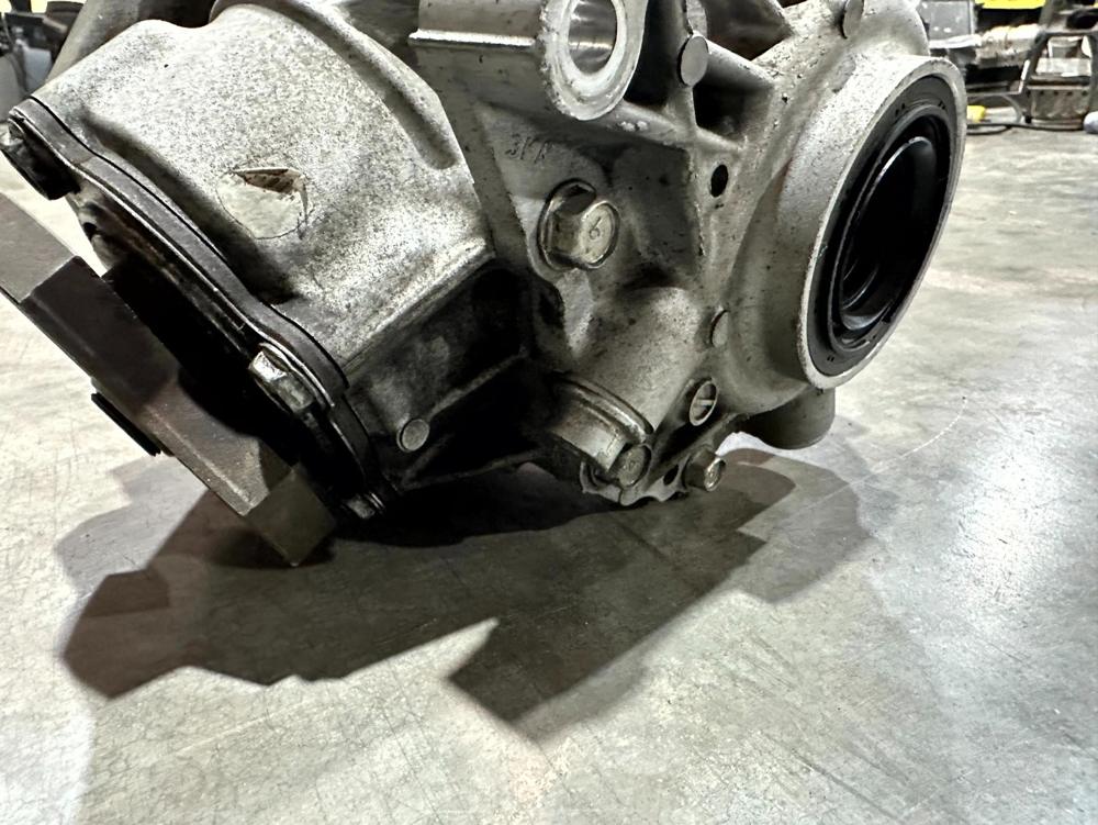 2014-2023 Infiniti QX80 Transfer Case Assembly OEM – photo 2
