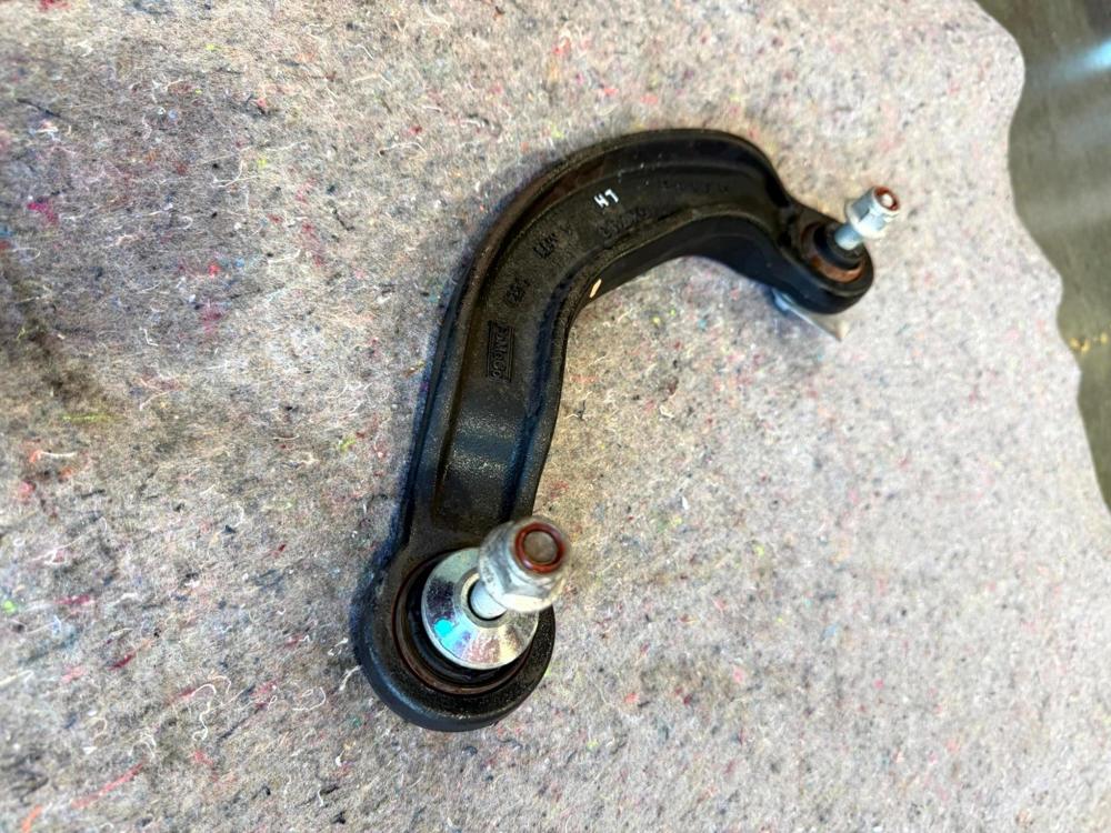 2016 Ford Mustang GT350 OEM Driver LH Rear Upper Control Arm – photo 3