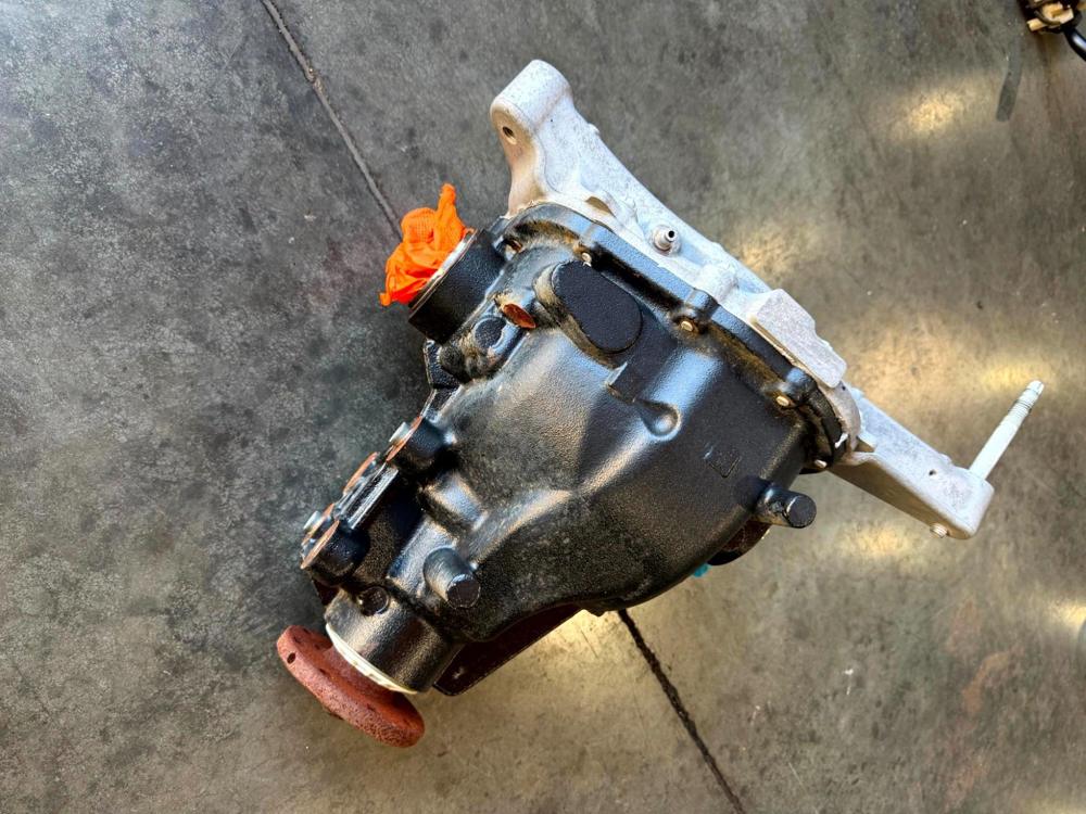 2018-2021 Ford Expedition 3.5L 4WD Rear Differential Carrier HL1W-4A028 3.31 OEM – photo 1