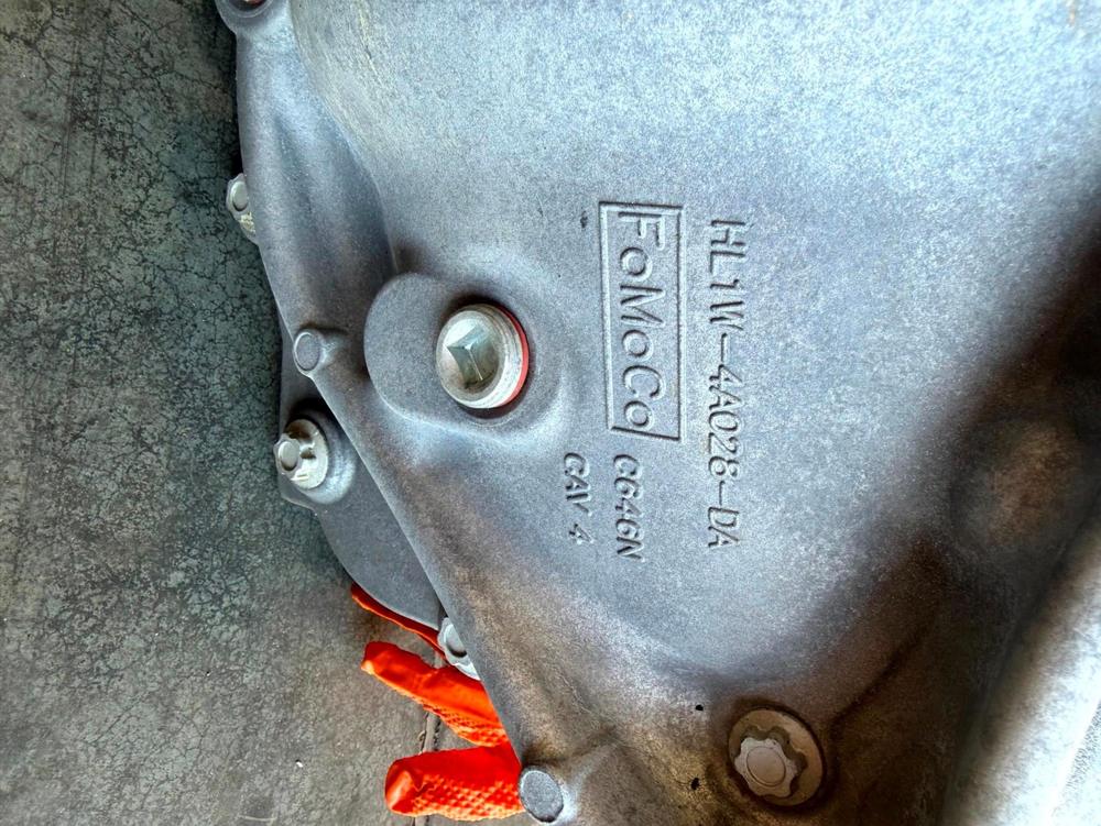 2018-2021 Ford Expedition 3.5L 4WD Rear Differential Carrier HL1W-4A028 3.31 OEM – photo 2