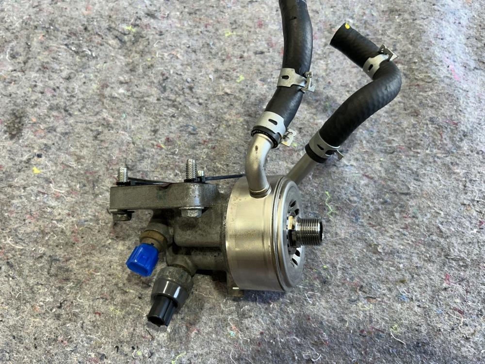 2014-2016 Hybrid 3.5 Infiniti Engine Oil Filter Bracket Housing OEM – photo 1