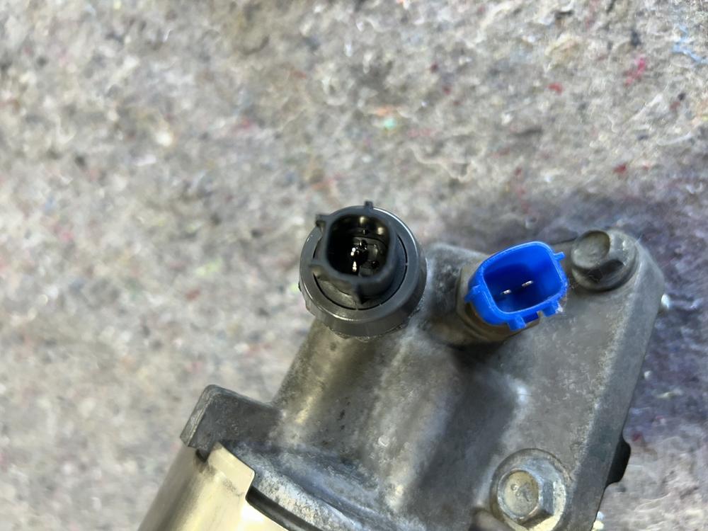 2014-2016 Hybrid 3.5 Infiniti Engine Oil Filter Bracket Housing OEM – photo 4