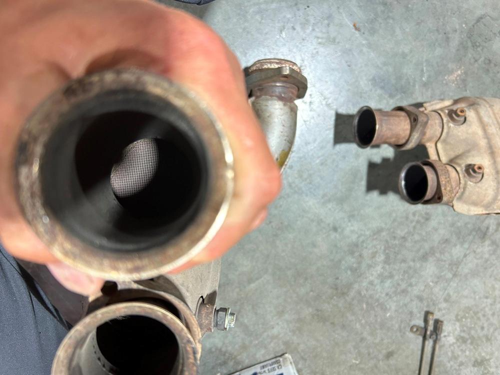 Ferrari Testarossa LH Connection Pipe to Car 125906 – photo 4