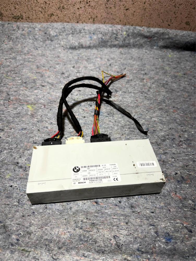 BMW 5 Series F10 F11 Rear Tailgate Control Module Unit F005V01106 2010-2017 – photo 1