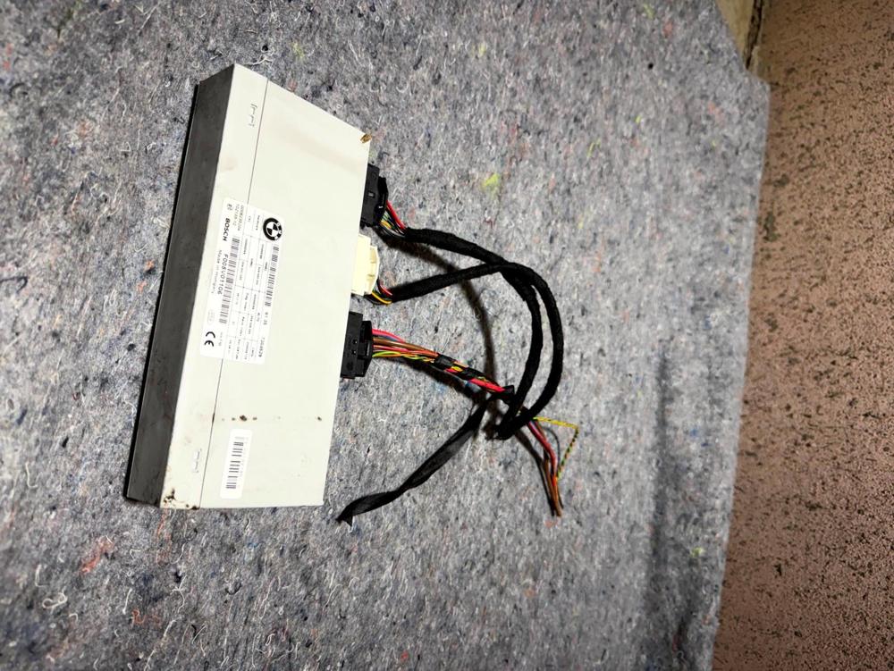 BMW 5 Series F10 F11 Rear Tailgate Control Module Unit F005V01106 2010-2017 – photo 3