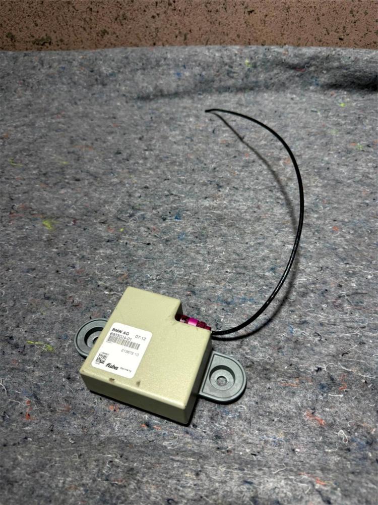 11-16 BMW 528I 535I GT Xdriver F10 Antenna Amplifier Module 693502401 OEM – photo 1