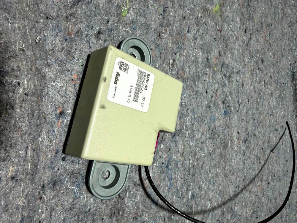 11-16 BMW 528I 535I GT Xdriver F10 Antenna Amplifier Module 693502401 OEM – photo 2