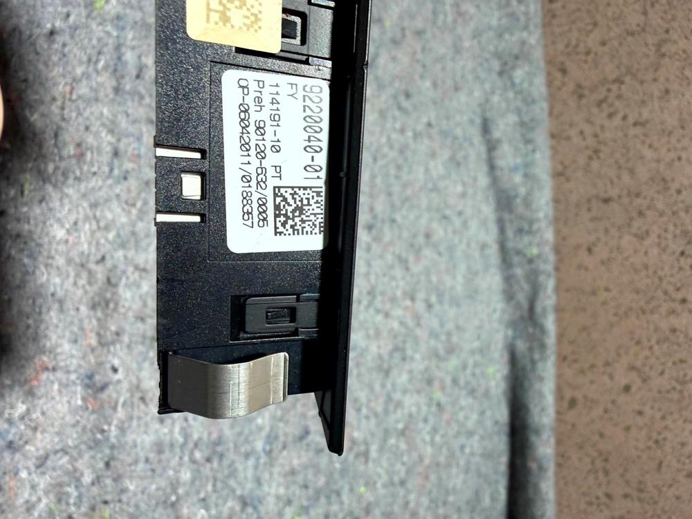 Dash Console Switch BMW 750I 750II 2011 922004001 1279423 – photo 2