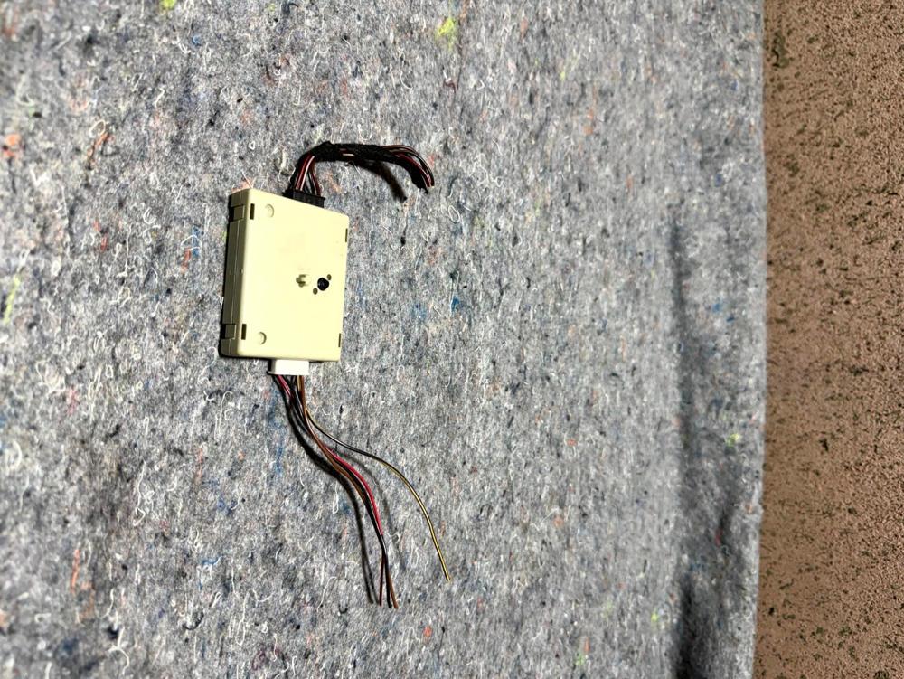 2011-2016 BMW 528I Xdrive Antenna Module Unit 914017904 OEM – photo 3