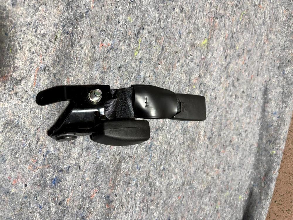 2014-2022 Infiniti Q50 Right Rear Seat Belt Buckle OEM – photo 4