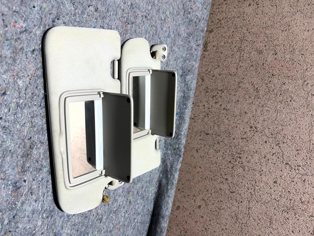 2014-2024 Infiniti Q50 Gray Cloth Left Right Sun Visor Illuminated Set Pair OEM – photo 2