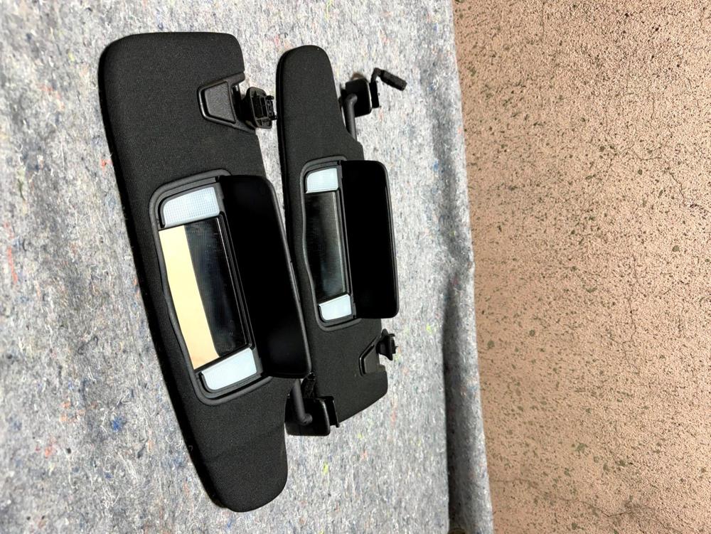 2018 Ford Mustang Shelby GT350 Sun Visors Both Side OEM – photo 3
