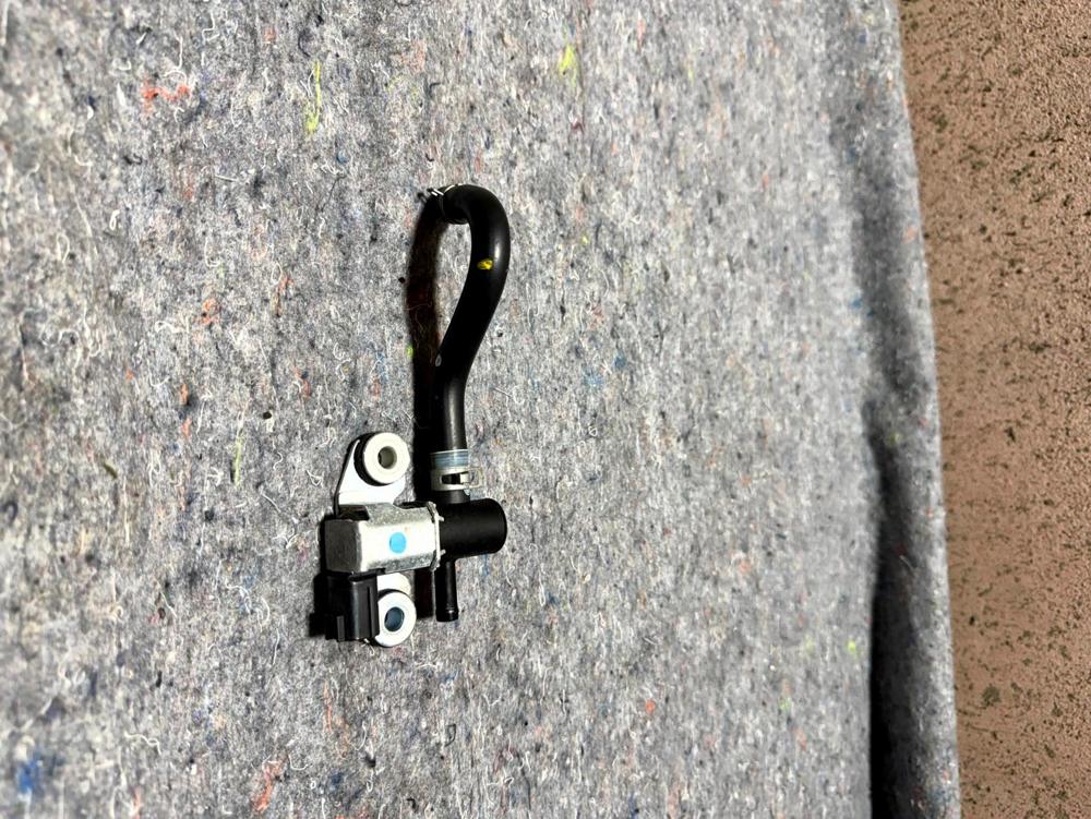 Infiniti Q50 M/t Vapor Canister Vaccum Purge Solenoid Vsv K5T45597 – photo 3