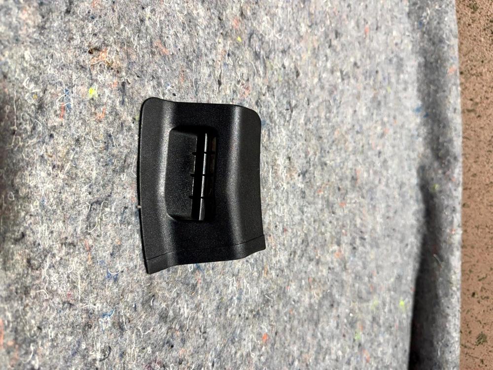 2014-2020 Maserati Ghibli Rear Floor Vent Duct Cap Cover Trim OEM Set – photo 4
