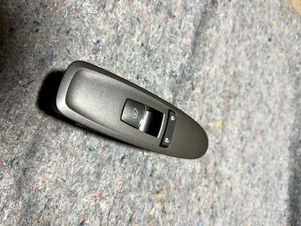 2014-2020 Infiniti Q50 Right Front Window Switch OEM 254114GA1A – photo 2