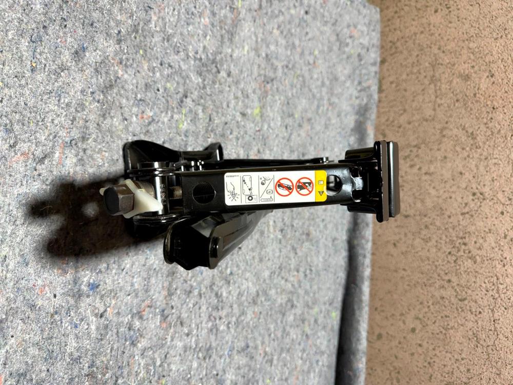 2007-2017 Jeep Patriot OEM Jack Floor Jack with Lug Tool Wrench 86364G05105920AF – photo 4