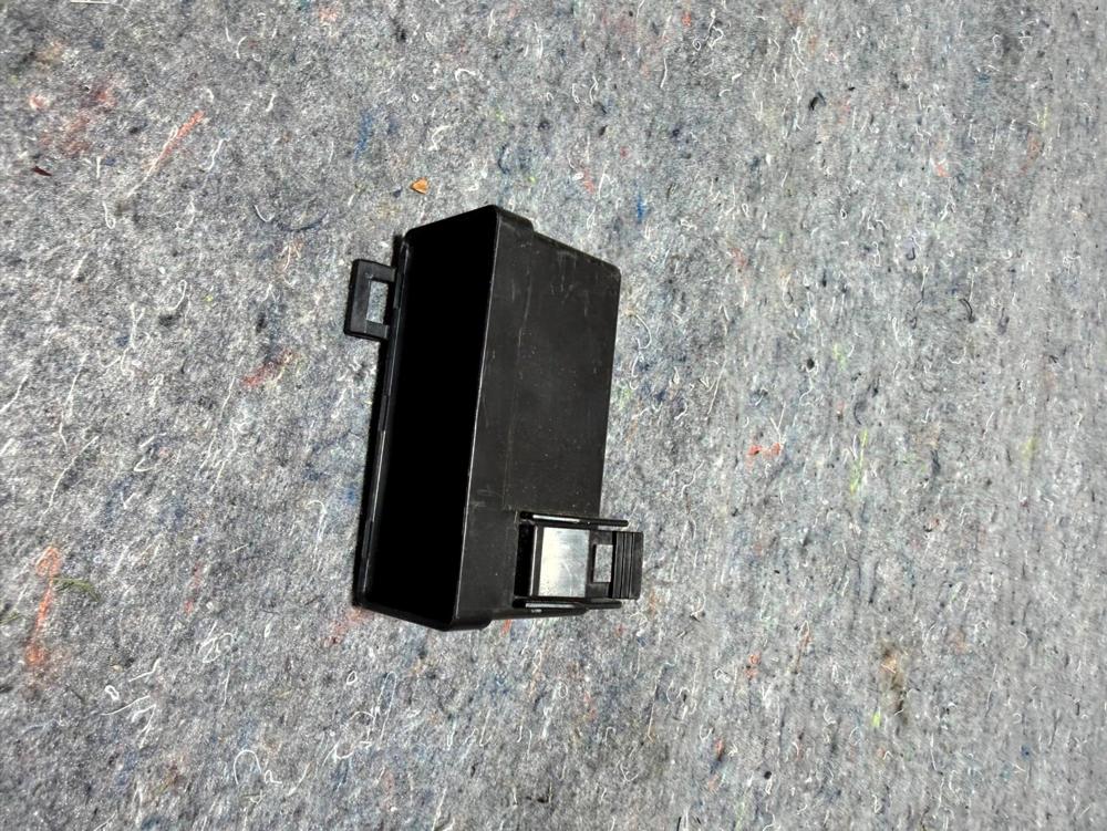 2014 2019 Infiniti Q50 Fuse Relay Junction Block Box OEM JL00C – photo 2