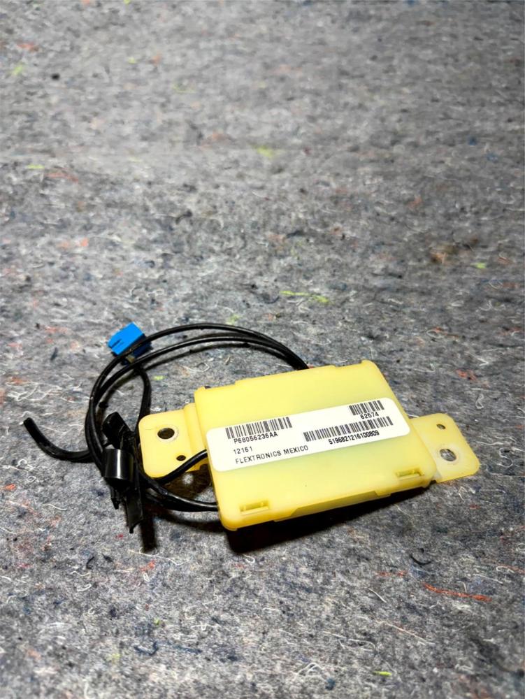 Keyless Entry Antenna 2013-2017 Jeep Compass/patriot P68056236AA OEM – photo 1