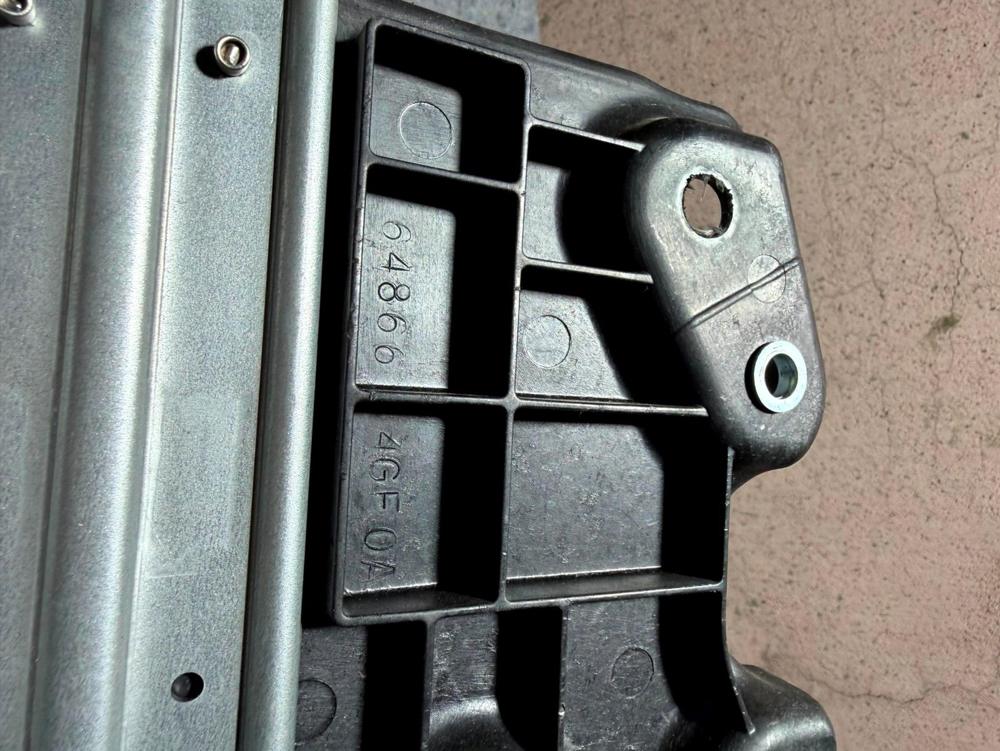 2017-2022 Infiniti Q60 Battery Tray Holdesr Mount Support Bracket OEM 658664GF0A – photo 2
