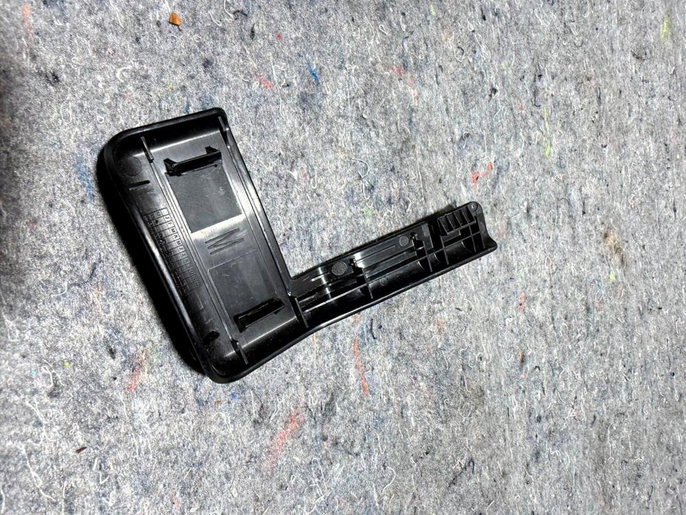 14-19 Toyota Corolla Driverfront Seat Track Cover Black OEM 72123-02100-C0 – photo 3