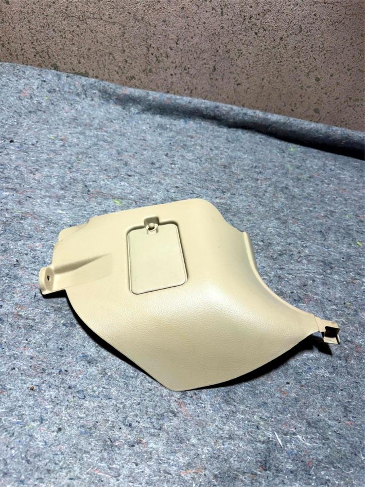 01-05 Lexus JCE10 IS300 Tan Front Right Lower Kick Trim Cover 62111-53010 OEM – photo 1