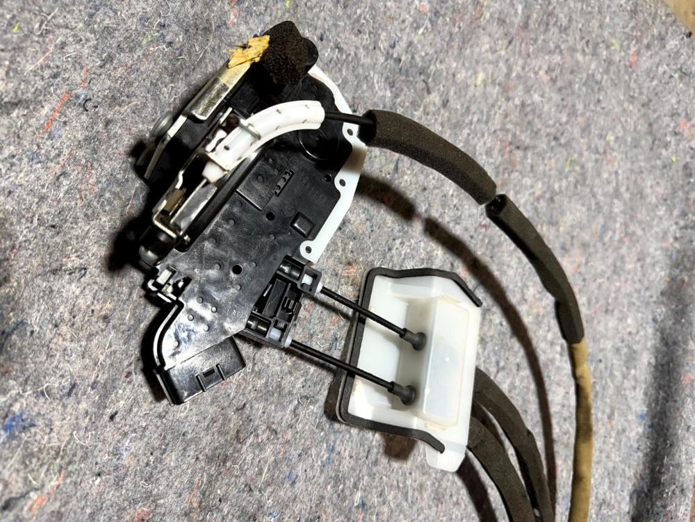 14-22 Infiniti Q50 Front Right Door Lock & Remote Control Actuator – photo 4