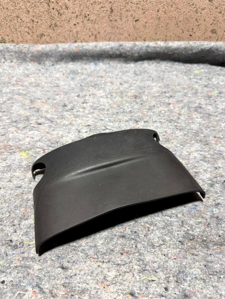 2012 Jeep Compass Upper Steering Wheel Trim Black 1CH69TRMAA – photo 1
