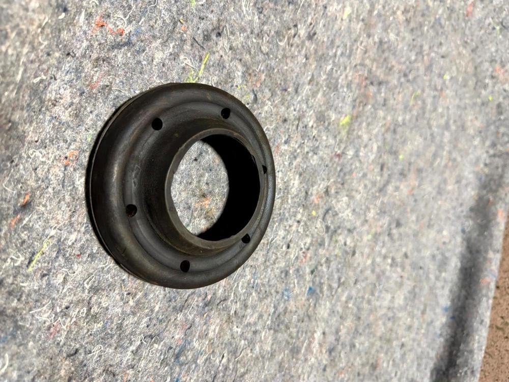 Genuine OEM Mopar Front Coil Spring Insulator for Jeep Wrangler – photo 3