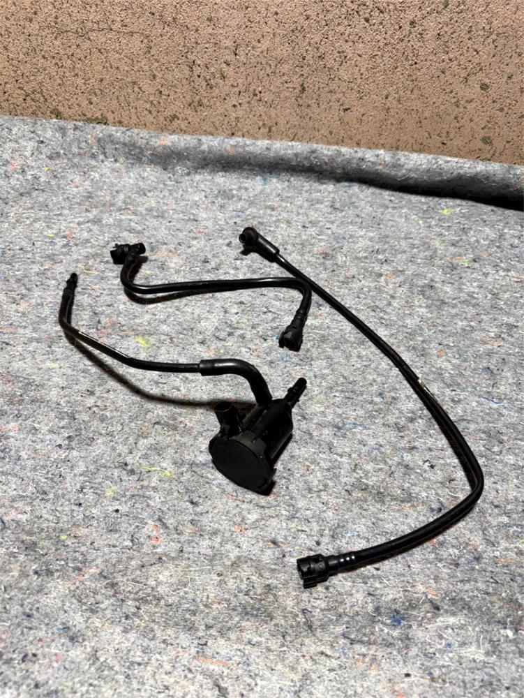 Vapor Canister Purge Valve Solenoid Mopar 04891741AA – photo 1