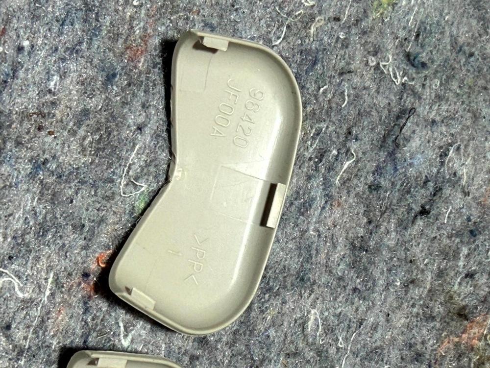 964205NA0A Sun Visor Cover Clips OEM Infiniti Q50 – photo 2