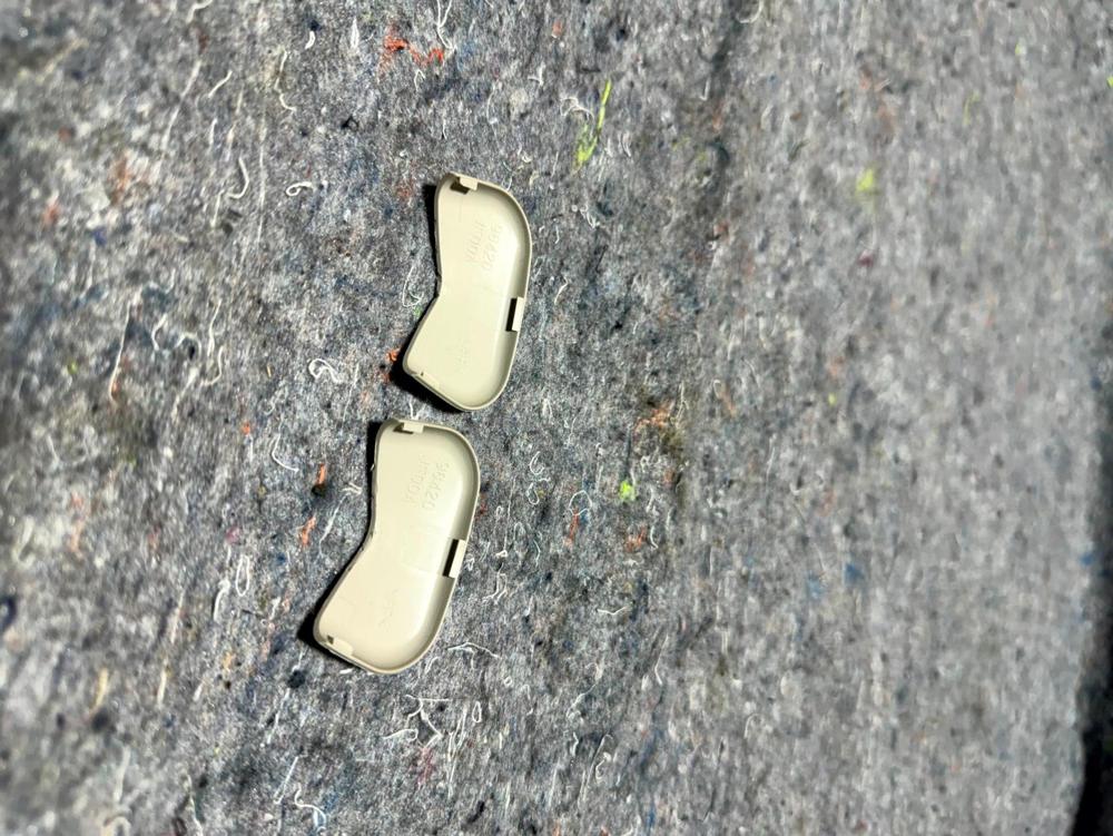 964205NA0A Sun Visor Cover Clips OEM Infiniti Q50 – photo 3