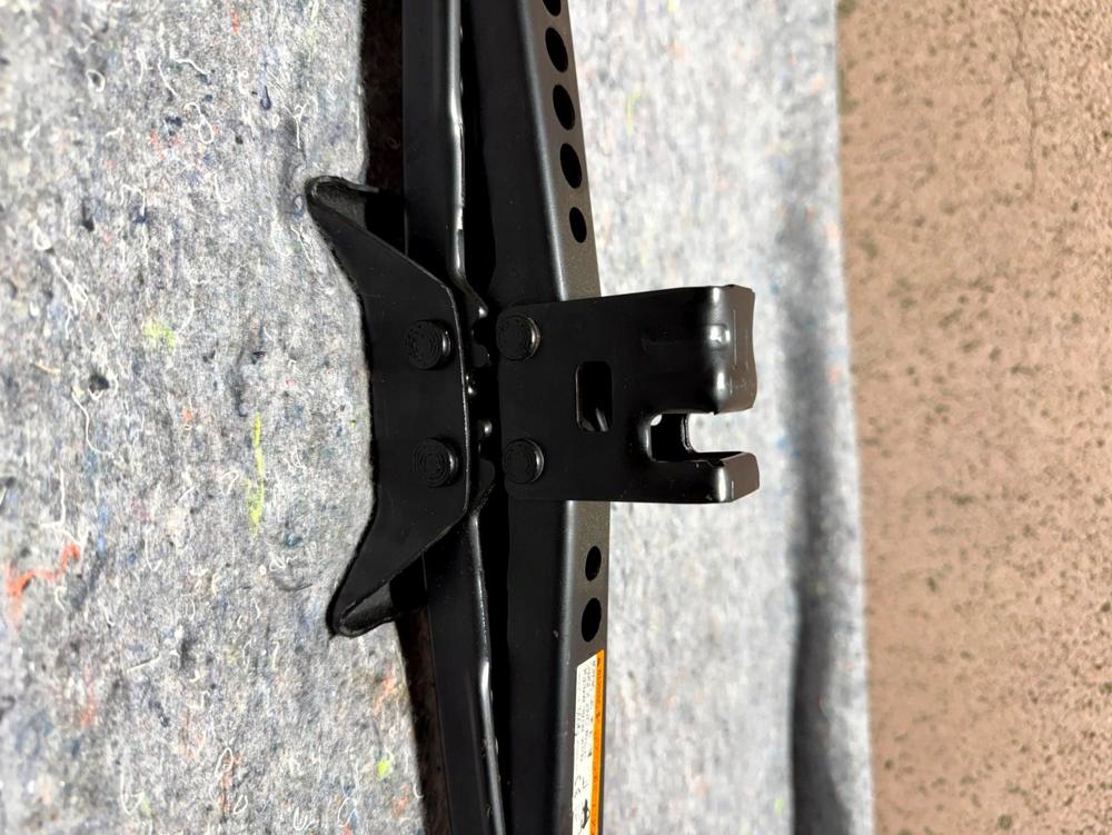 Genuine OEM Toyota 09111-0W160 Emergency Jack Assy – photo 4